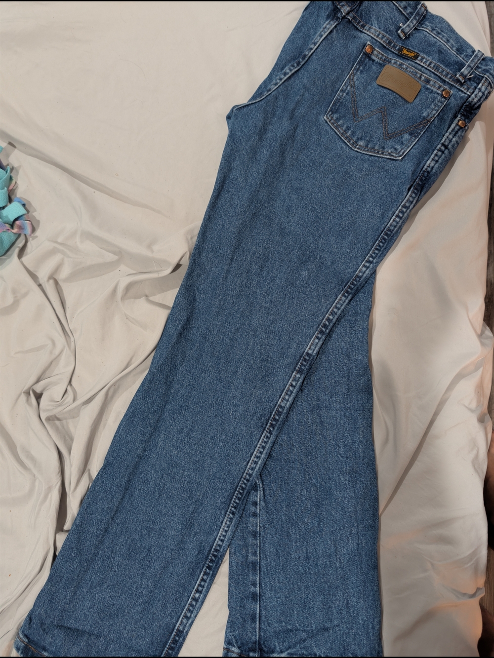 Wrangler Men's "Cowboy Cut Slim" Denim Bootcut Jeans in Medium Blue